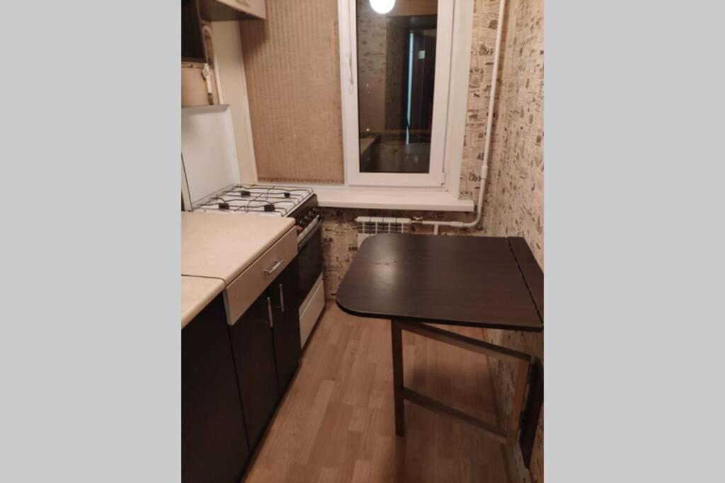 Small Apartment For 2 Kiev Exterior photo